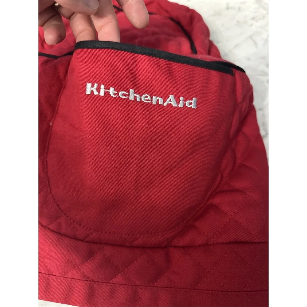 KitchenAid‎ KSMCT1ER Fitted Stand Mixer Cover for Tilt Head Models 4.5-5 Qt, Red